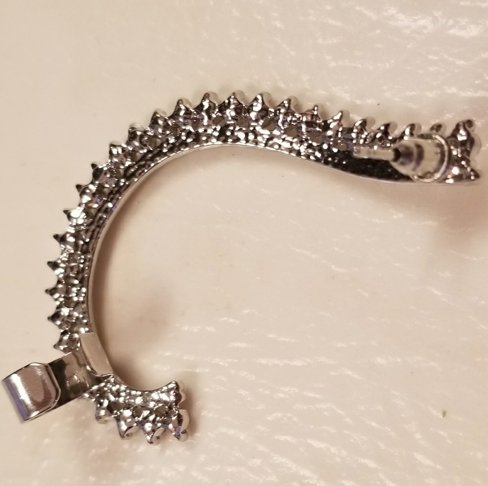 Silver Rhinstone Ear Cuff - Picture 5 of 5